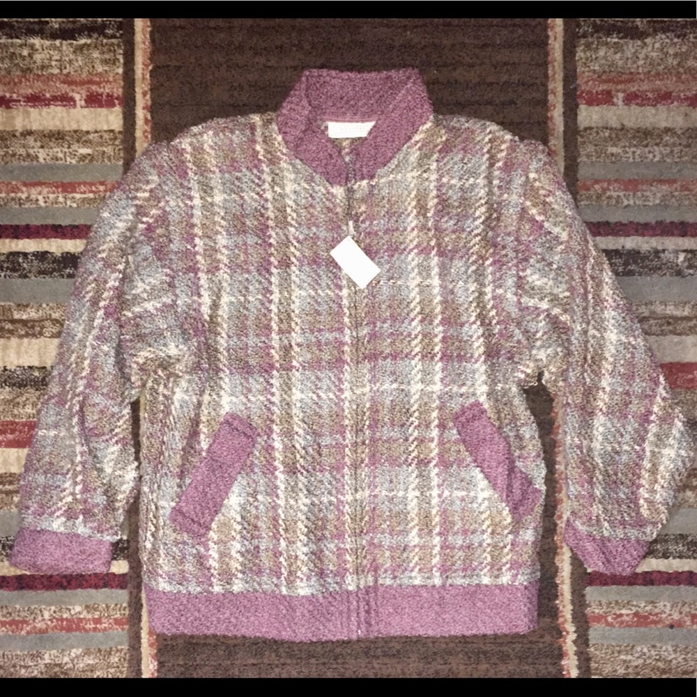 Woman’s Boyne Valley Weavers Sweater/Vest Jacket